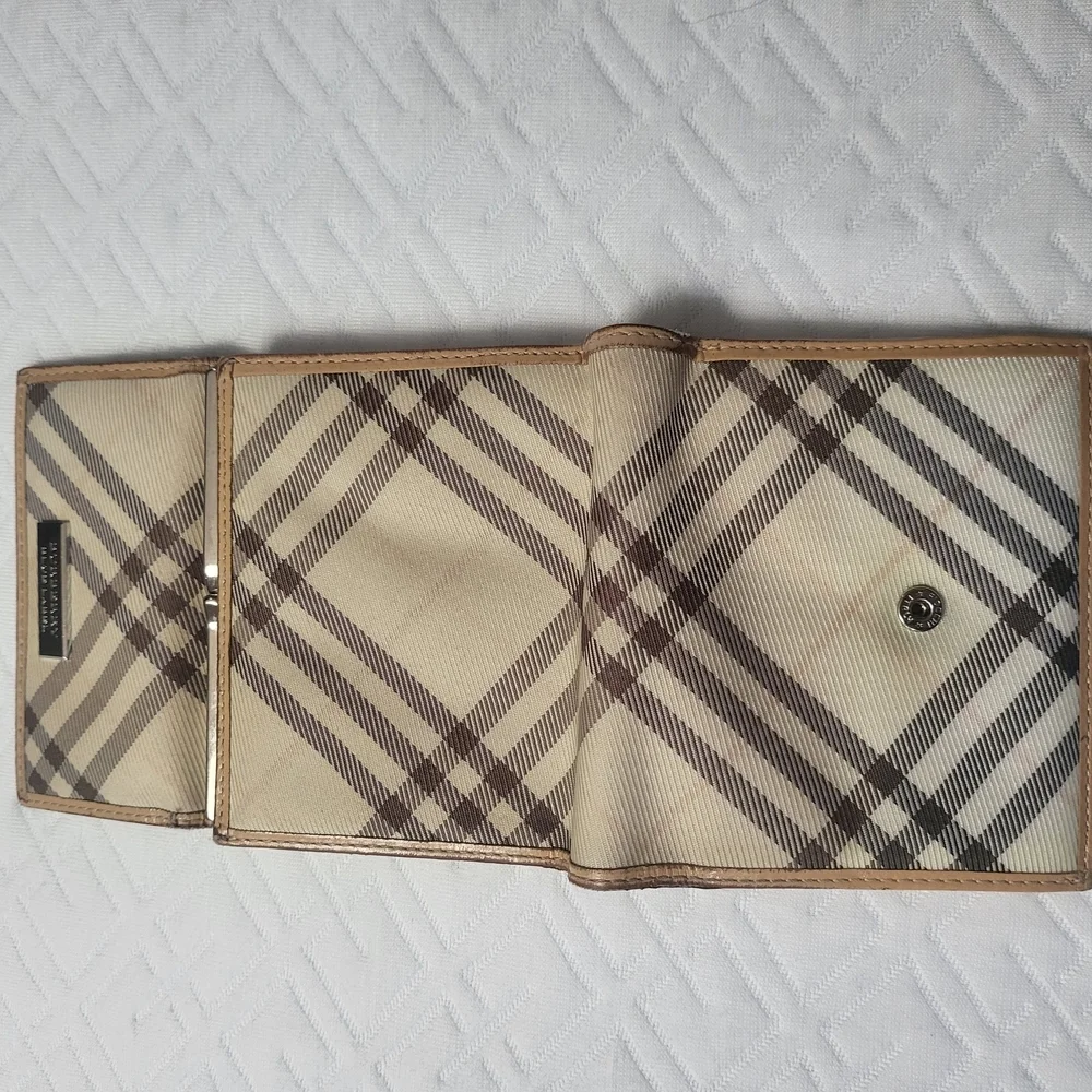 Burberry Beige and Brown Check Wallet - Picture 5 of 9